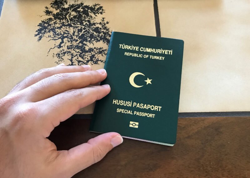 yeşil pasaport kimlere verilir
